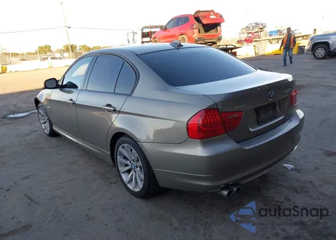 2011 BMW 328I z USA, uszkodzony, nr VIN WBAPH5C51BA446549
